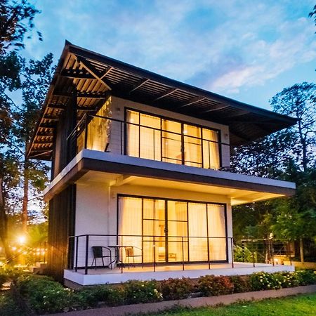 The River Resort Чампасак Екстериор снимка