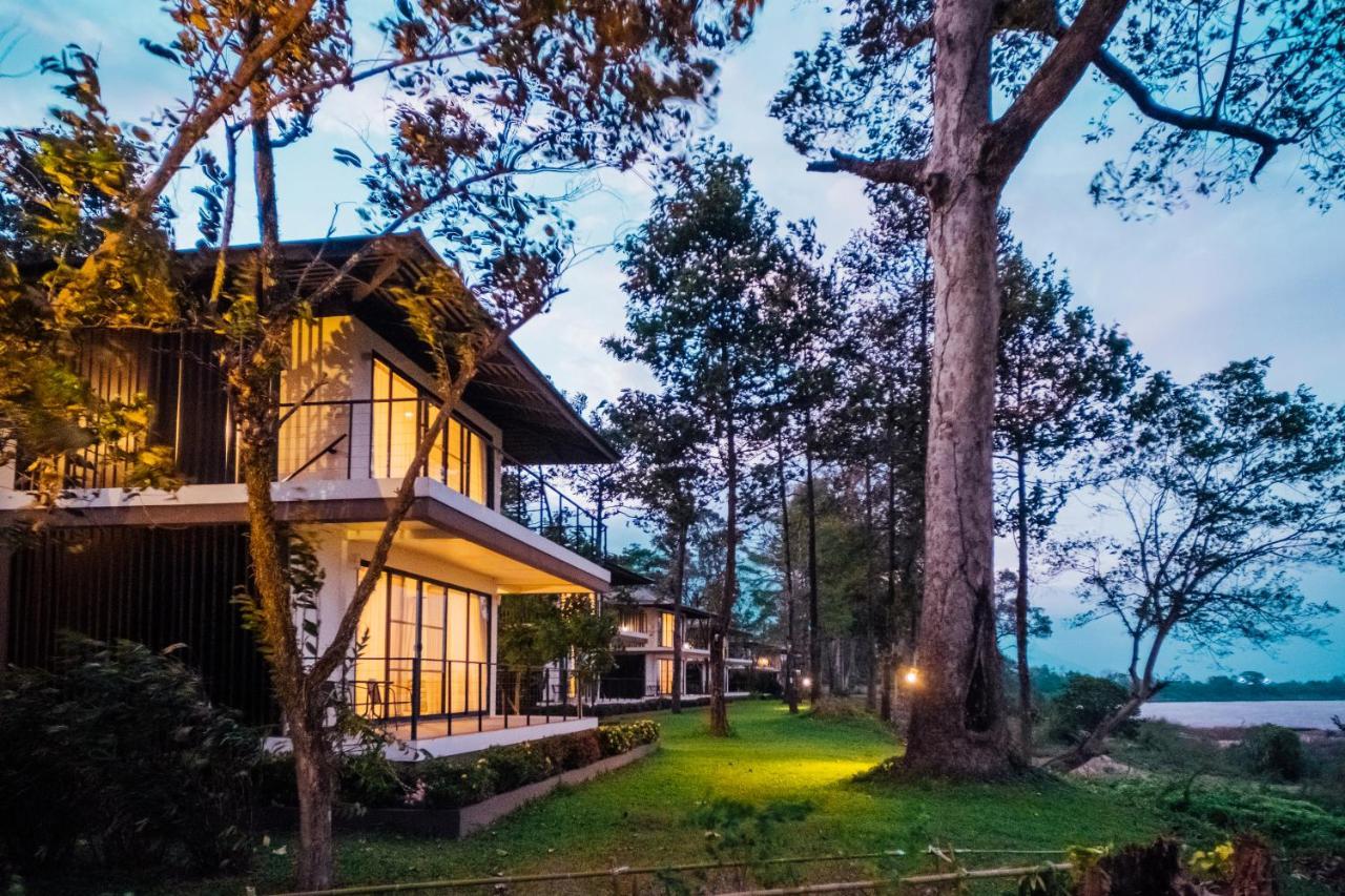 The River Resort Чампасак Екстериор снимка