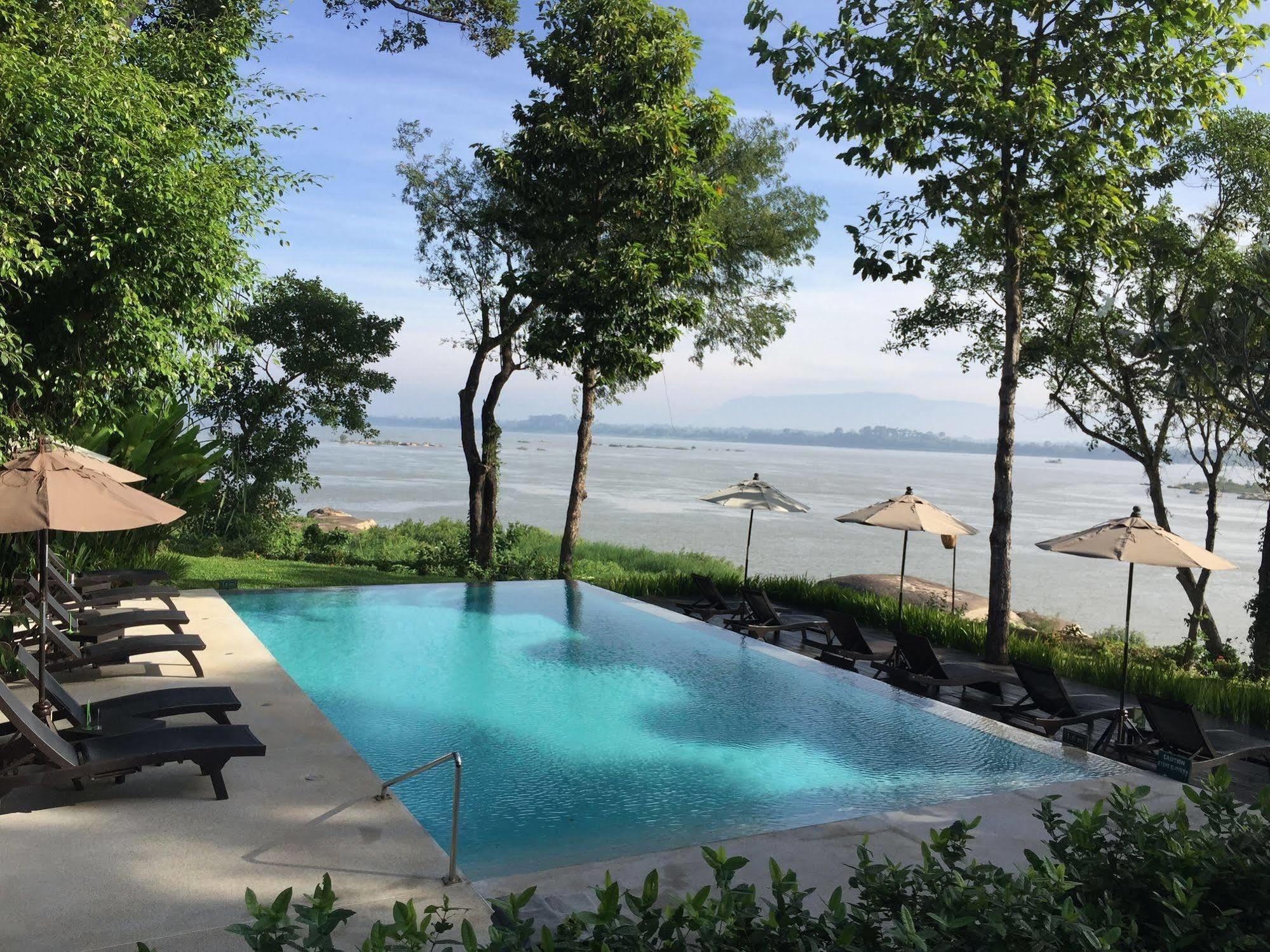 The River Resort Чампасак Екстериор снимка