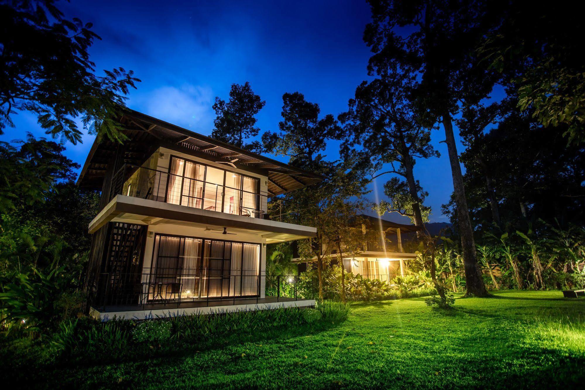 The River Resort Чампасак Екстериор снимка
