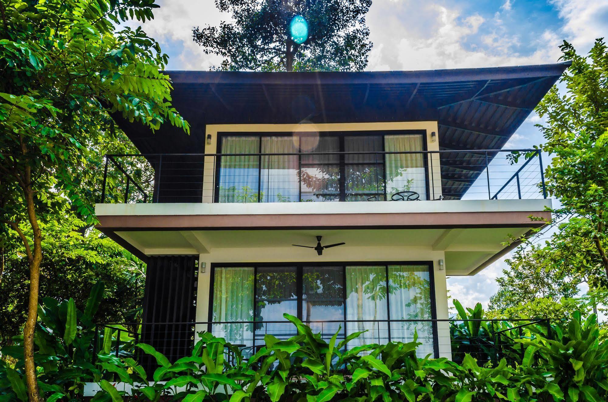 The River Resort Чампасак Екстериор снимка