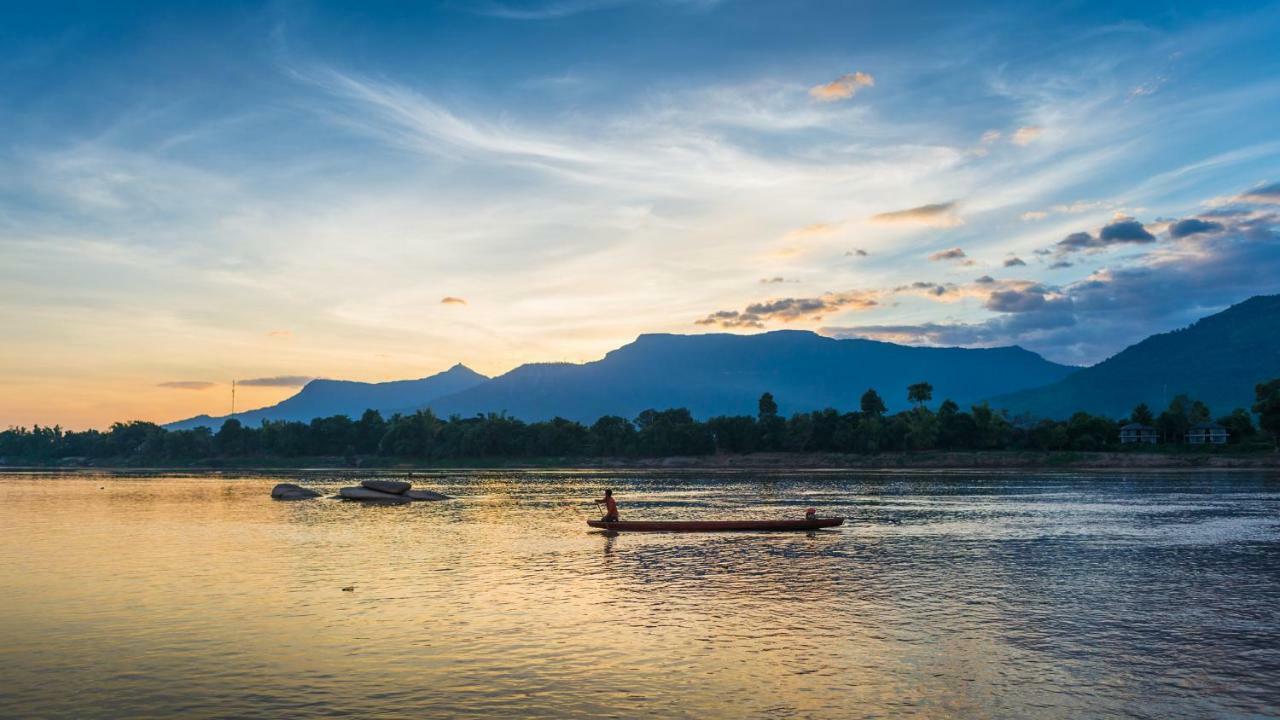 The River Resort Чампасак Екстериор снимка