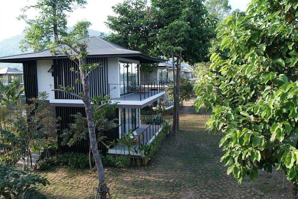 The River Resort Чампасак Екстериор снимка
